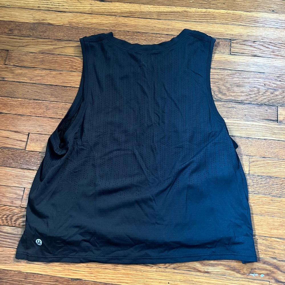 LULULEMON TANK TOP size 6 in GOOD CONDITION
